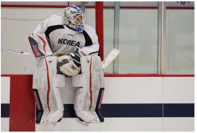North Korea gets more players on the South Korean women's national ice hockey team